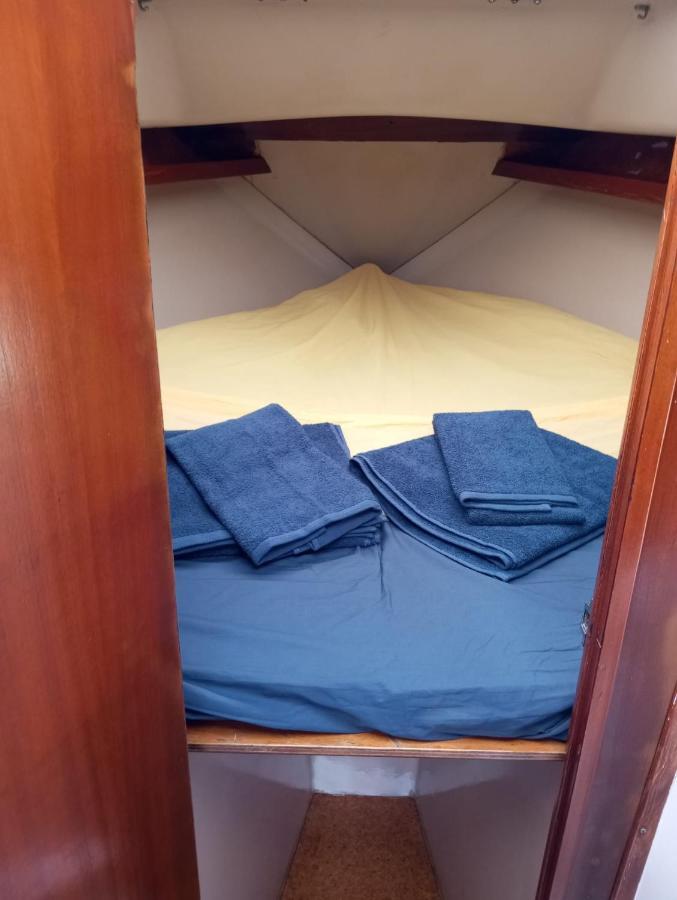 Lisbon Cosy Boat Ξενοδοχείο Εξωτερικό φωτογραφία