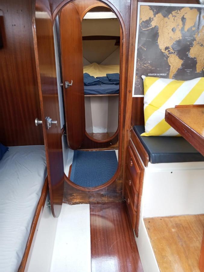 Lisbon Cosy Boat Ξενοδοχείο Εξωτερικό φωτογραφία